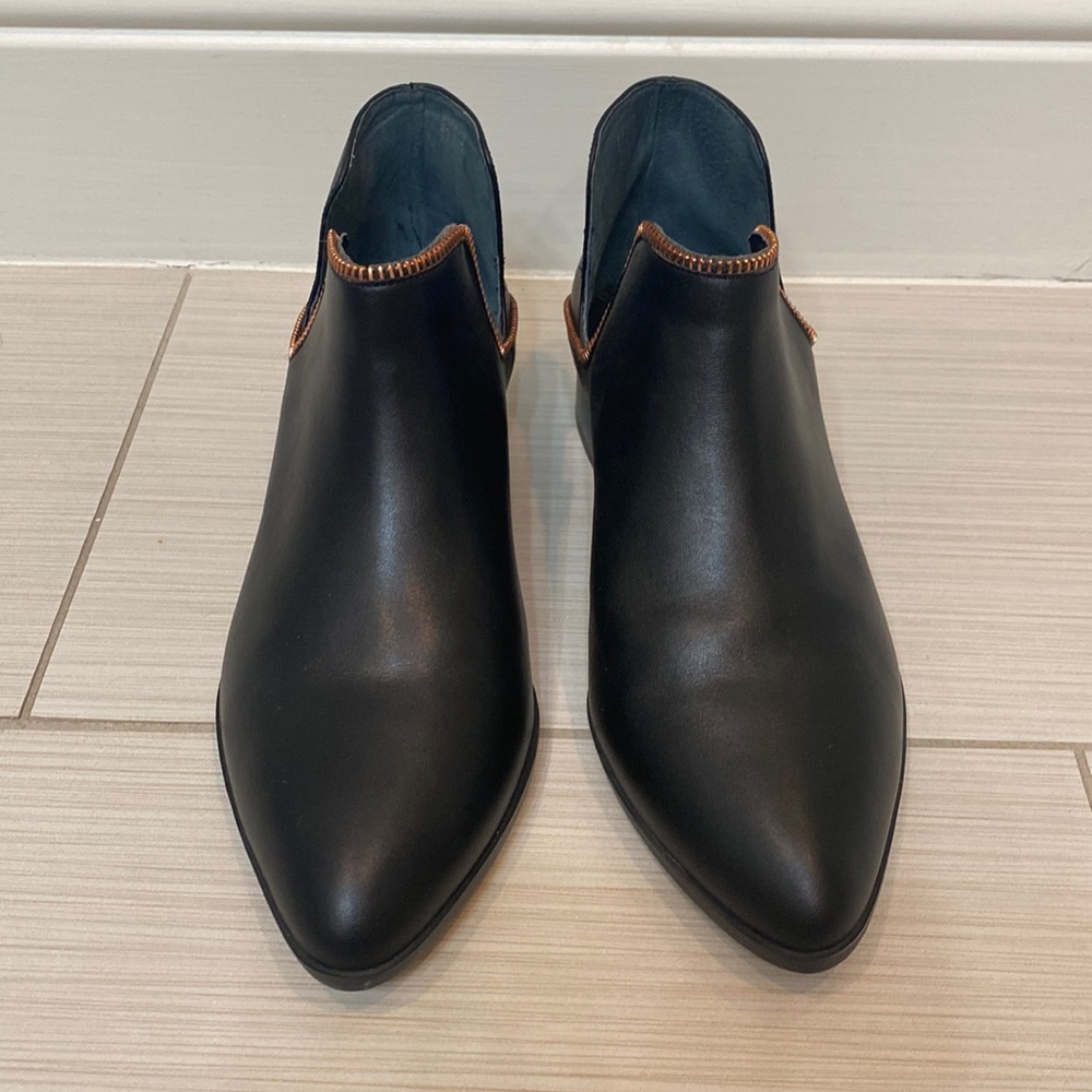 Halogen black booties